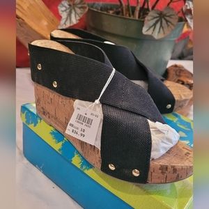 Montigo bay sandals size 10